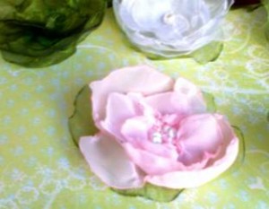 איך לתפור פרח אורגנזה יפיפה מהבלוג תפירה של רחלי גזית