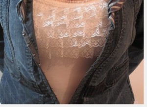 שידרוג גופיה בתוספת תחרה