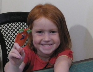 איך להכין בובות אצבע ללא תפירה עם ילדים